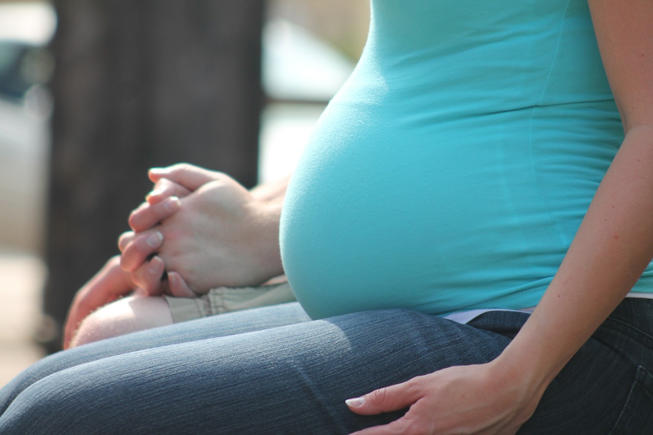 Aménagement pendant la période de grossesse, congé maternité RELOAD
